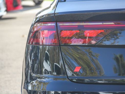 New 2026 Audi SQ8 Prestige AWD/4WD image 8