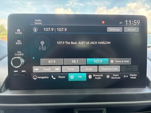 Used 2025 Honda Pilot Elite image 38