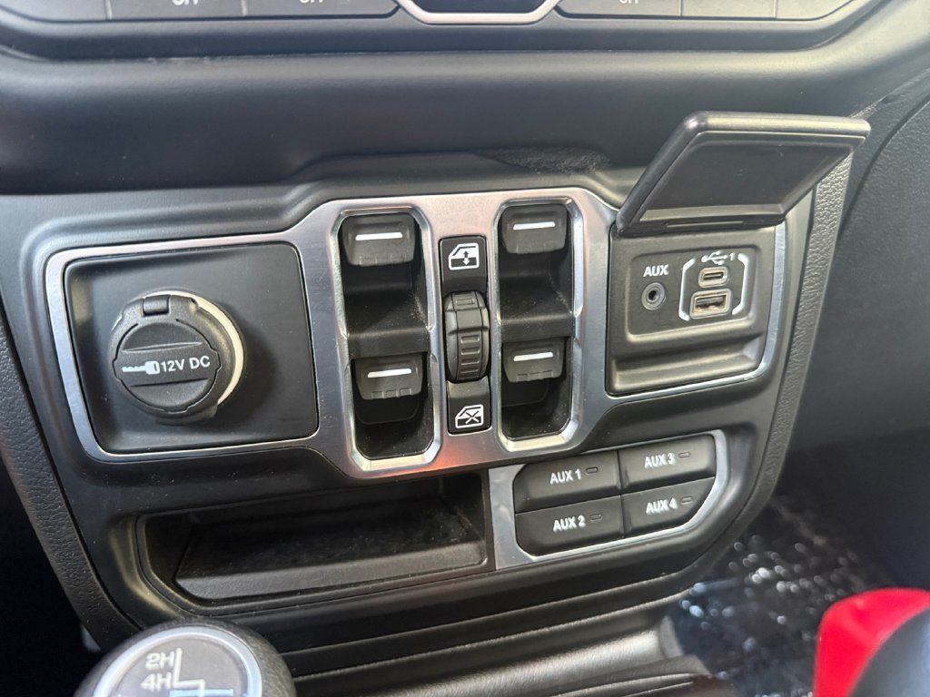 Used 2022 Jeep Gladiator Overland w/ LED Lighting Group AWD/4WD image 27