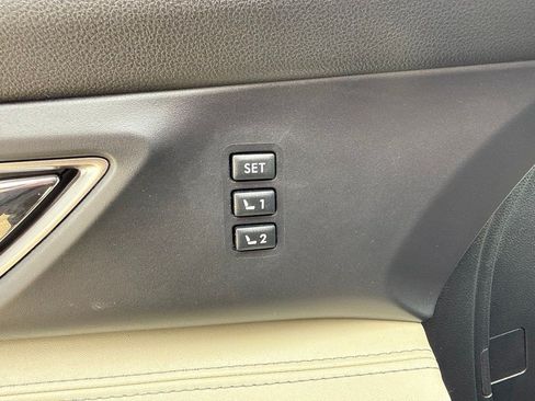 Used 2021 Subaru Ascent Limited w/ Technology Package AWD/4WD image 11