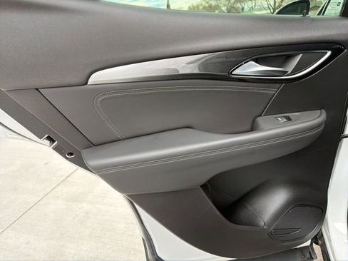 Used 2024 Buick Envision Preferred image 17