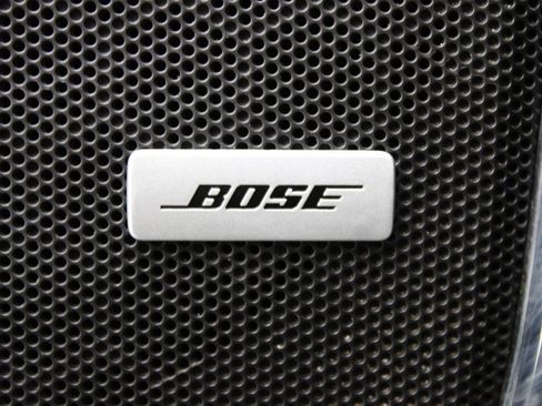 Used 2017 Chevrolet Suburban LT image 22