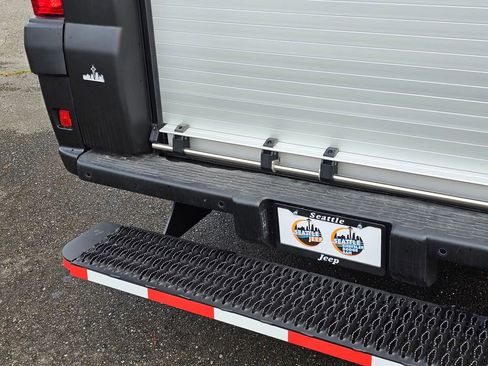 New 2024 RAM ProMaster 3500 w/ Delivery Van Package FWD image 14