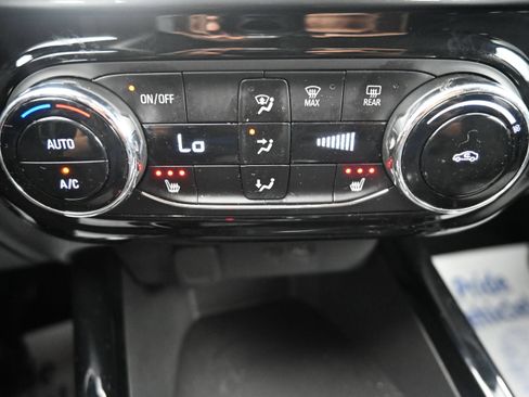 Certified 2024 Chevrolet Trax LT w/ Driver Confidence Package FWD image 16