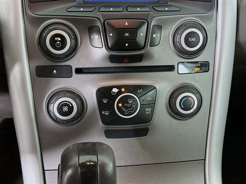 Used 2014 Ford Edge SE image 21