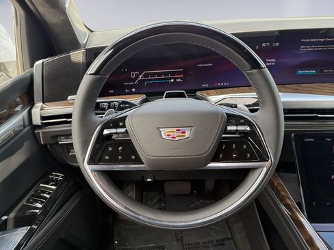 New 2026 Cadillac Escalade Platinum Sport AWD/4WD image 16