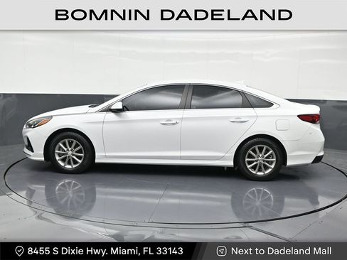 Used 2018 Hyundai Sonata SE image 2
