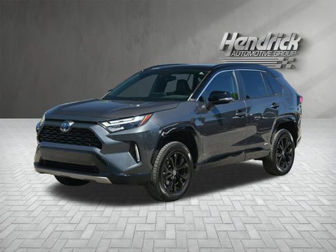 Used 2022 Toyota RAV4 XSE AWD/4WD image 5