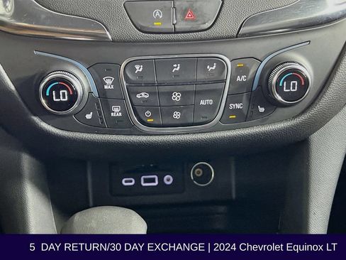 Used 2024 Chevrolet Equinox LT FWD image 21