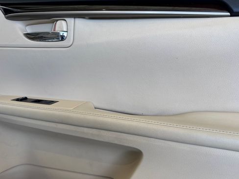 Used 2013 Lexus ES 350 w/ Premium Pkg FWD image 21