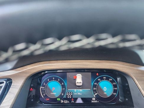 Used 2025 Volkswagen Atlas SE image 15