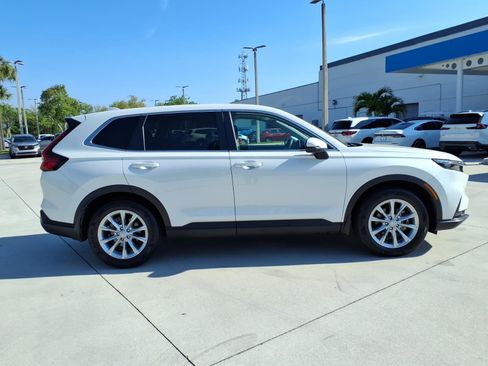 Used 2025 Honda CR-V EX image 16