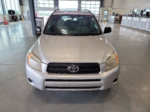 Used 2008 Toyota RAV4 4WD image 2
