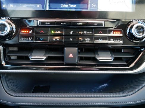 Used 2021 Toyota Highlander Platinum image 23