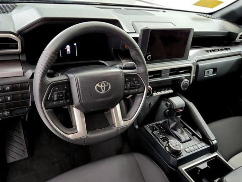 Certified 2024 Toyota Tacoma TRD Off-Road AWD/4WD image 23