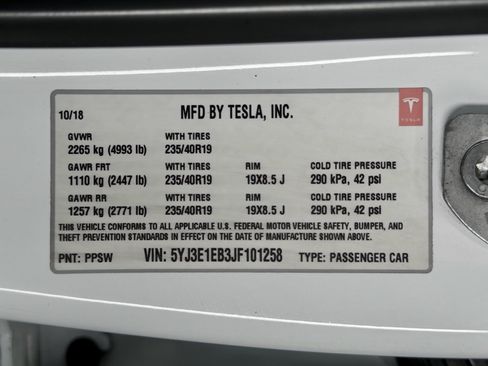 Used 2018 Tesla Model 3 Long Range AWD/4WD image 28