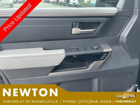 Used 2024 Toyota Tundra Limited w/ Power Package AWD/4WD image 8