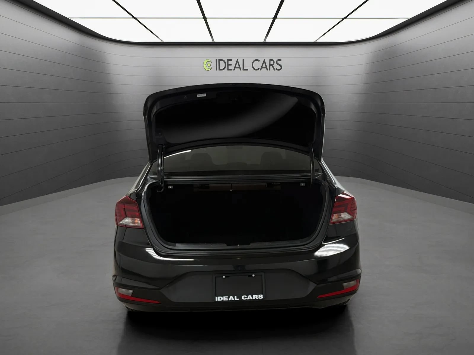 Used 2019 Hyundai Elantra SE w/ Cargo Package FWD image 9