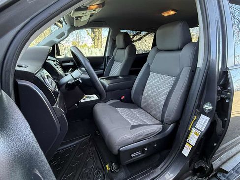Used 2018 Toyota Tundra SR5 image 4