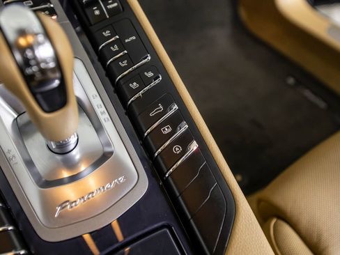 Used 2012 Porsche Panamera 4S image 35