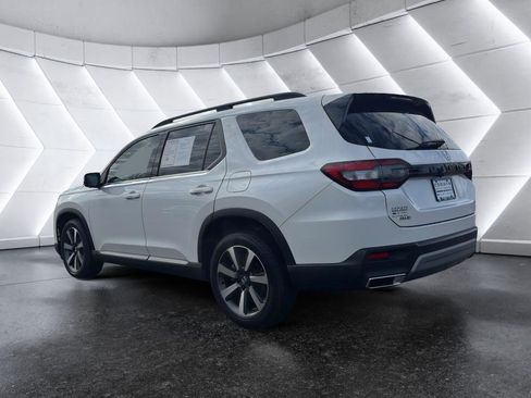 Used 2023 Honda Pilot Elite image 5