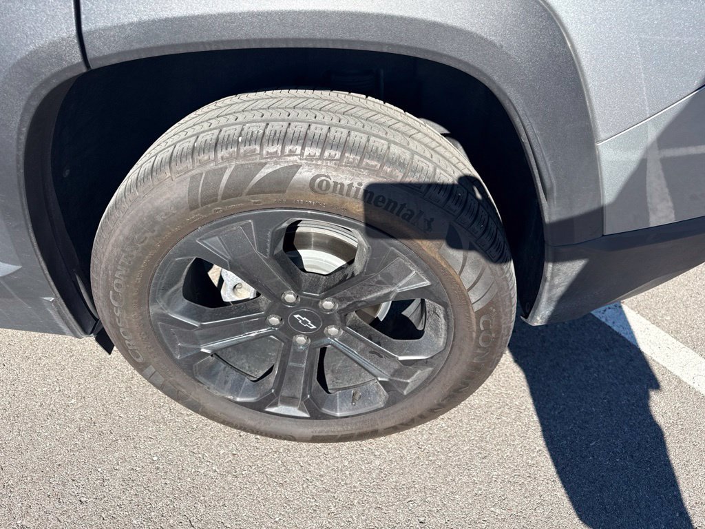 Used 2025 Chevrolet Equinox LT w/ Midnight Edition FWD image 15
