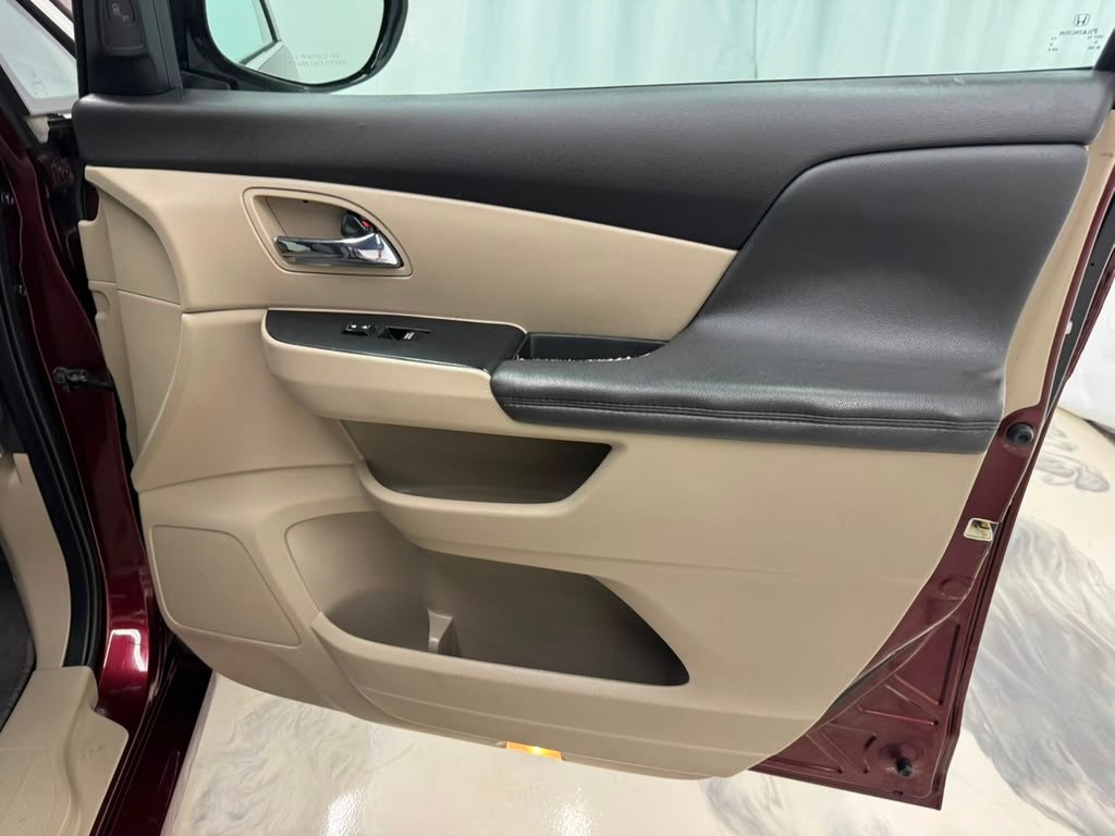 Used 2016 Honda Odyssey Touring image 14