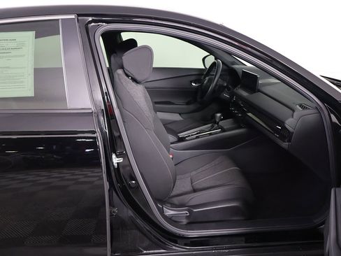 Used 2025 Honda Accord Sport image 30