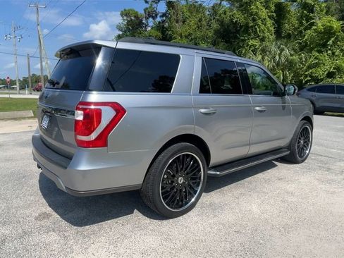 Used 2021 Ford Expedition XLT image 8