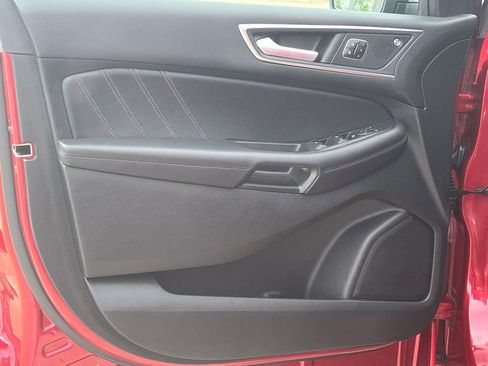 Used 2023 Ford Edge ST w/ Equipment Group 401A AWD/4WD image 18