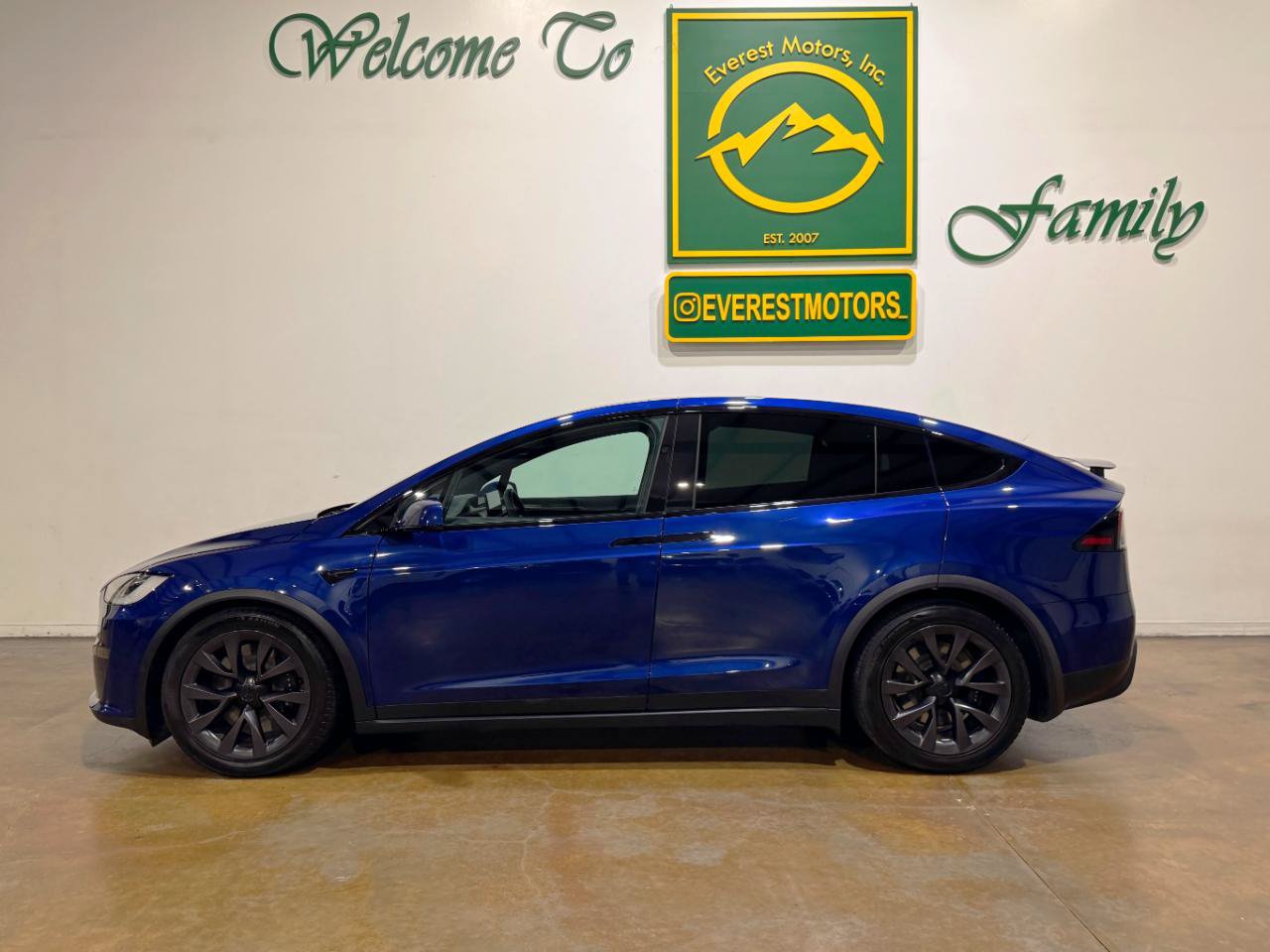 Used 2023 Tesla Model X AWD/4WD image 4