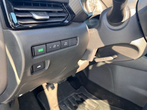 Used 2024 Nissan Sentra SV image 13