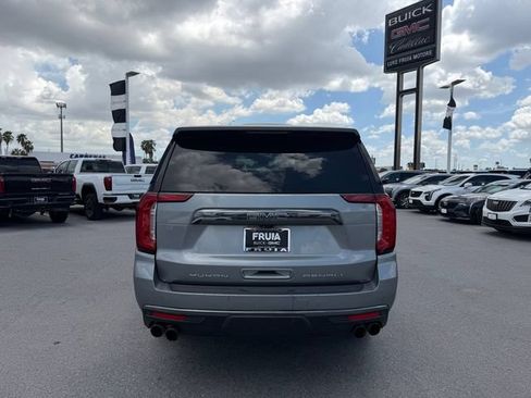 Used 2023 GMC Yukon XL Denali Ultimate AWD/4WD image 6