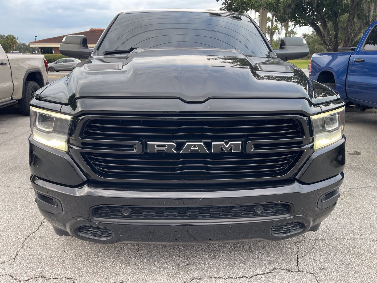 Used 2021 RAM 1500 Laramie AWD/4WD image 6
