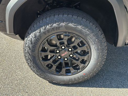 New 2026 GMC Canyon Elevation w/ Convenience Package image 6