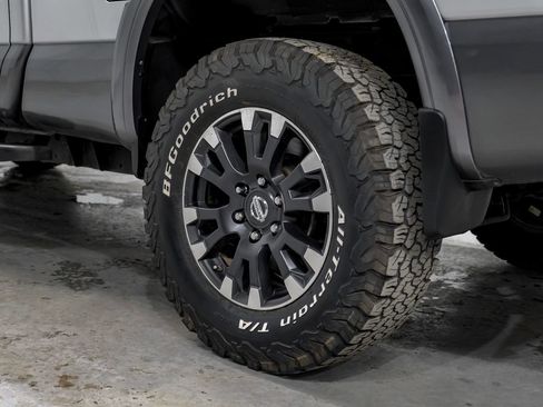 Used 2019 Nissan Titan PRO-4X AWD/4WD image 65