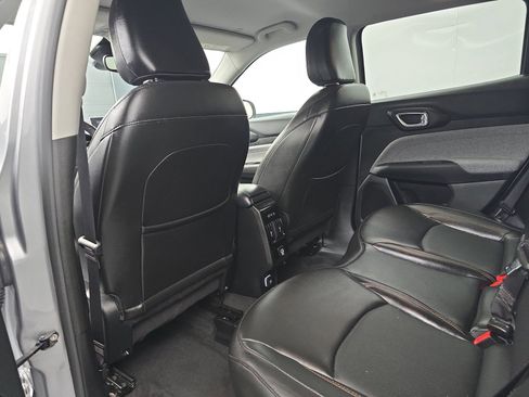 Used 2022 Jeep Compass Latitude AWD/4WD image 41