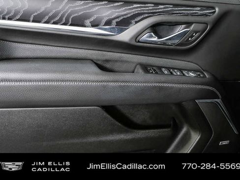 Used 2023 GMC Yukon Denali image 6