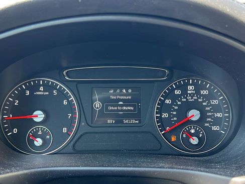 Used 2017 Kia Sorento LX image 10