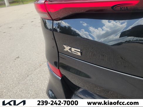Used 2021 BMW X5 M50i w/ Executive Package AWD/4WD image 12