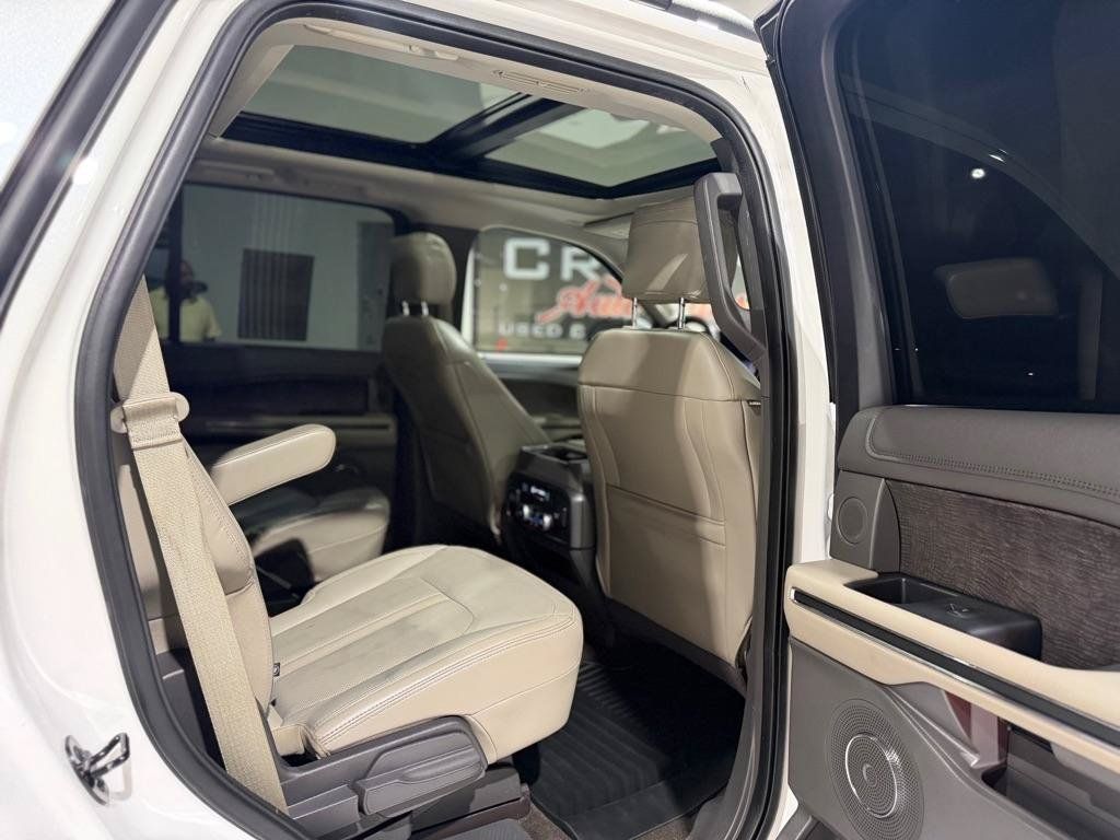 Used 2019 Ford Expedition Limited w/ Texas Edition Package AWD/4WD image 12