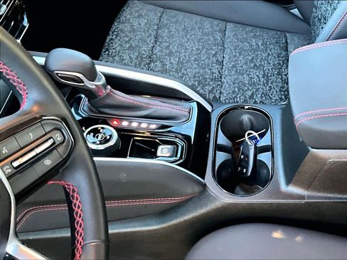 Used 2024 Chevrolet Colorado Z71 w/ Z71 Convenience Package 2 image 20