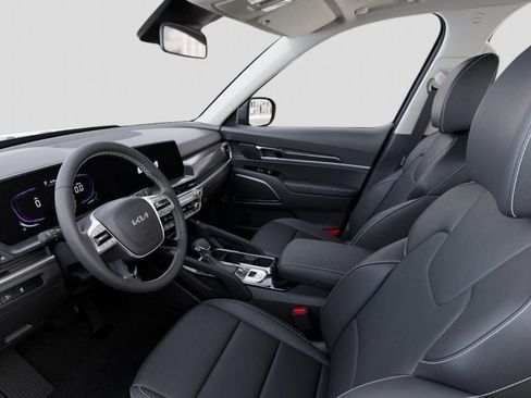Used 2025 Kia Telluride S image 17