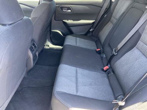 Used 2025 Nissan Rogue SV FWD image 20