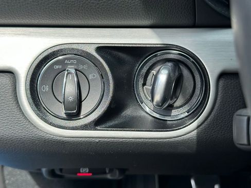 Used 2025 Porsche 718 Cayman image 60