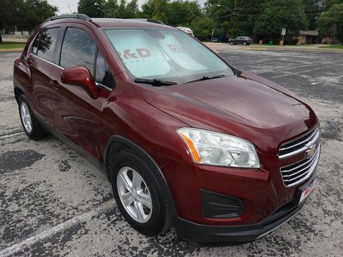 Used 2016 Chevrolet Trax LT w/ LT Convenience Package FWD image 1