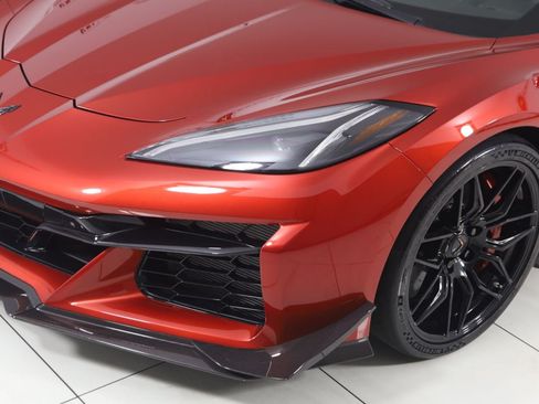 Used 2025 Chevrolet Corvette Z06 w/ Z07 Performance Package RWD image 97