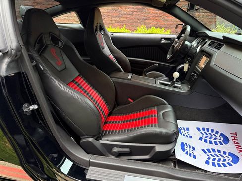 Used 2013 Ford Mustang Shelby GT500 RWD image 55