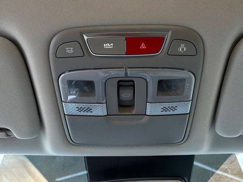 Used 2024 Kia Telluride EX w/ EX Captain's Chair Package FWD image 19