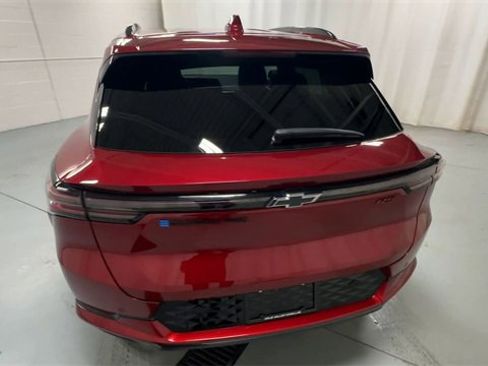 Used 2024 Chevrolet Equinox EV RS image 7